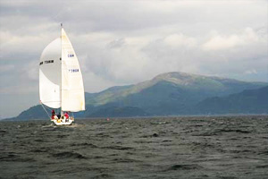 Abbeydale Moonshine sailing towards Fort William, 2005 race, Credit: SleepMonsters